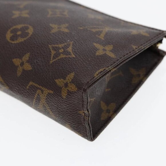 LOUIS VUITTON Monogram Poche Toilette 15 Pouch M47546 LV Auth 84835 - Picture 4 of 16